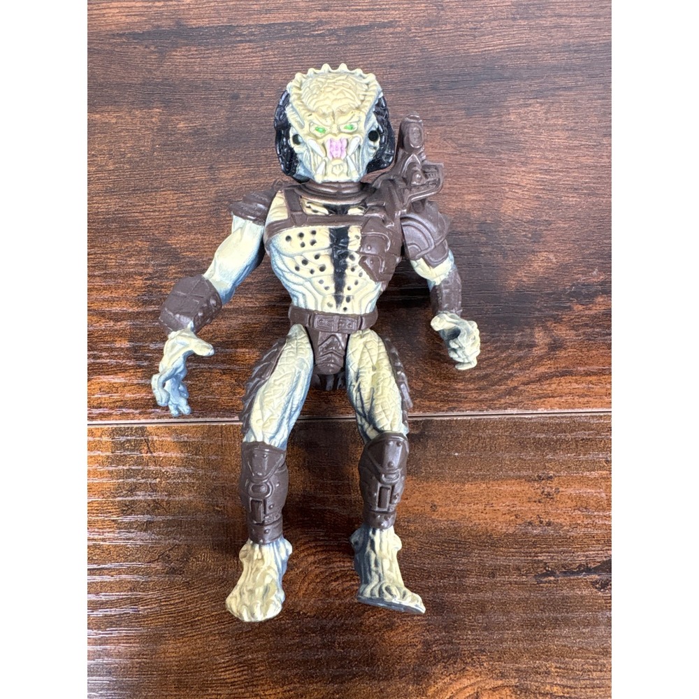 Vintage 1994 Kenner Predator Action Figure Brown Armor Unmasked Sci-Fi 5 Inch